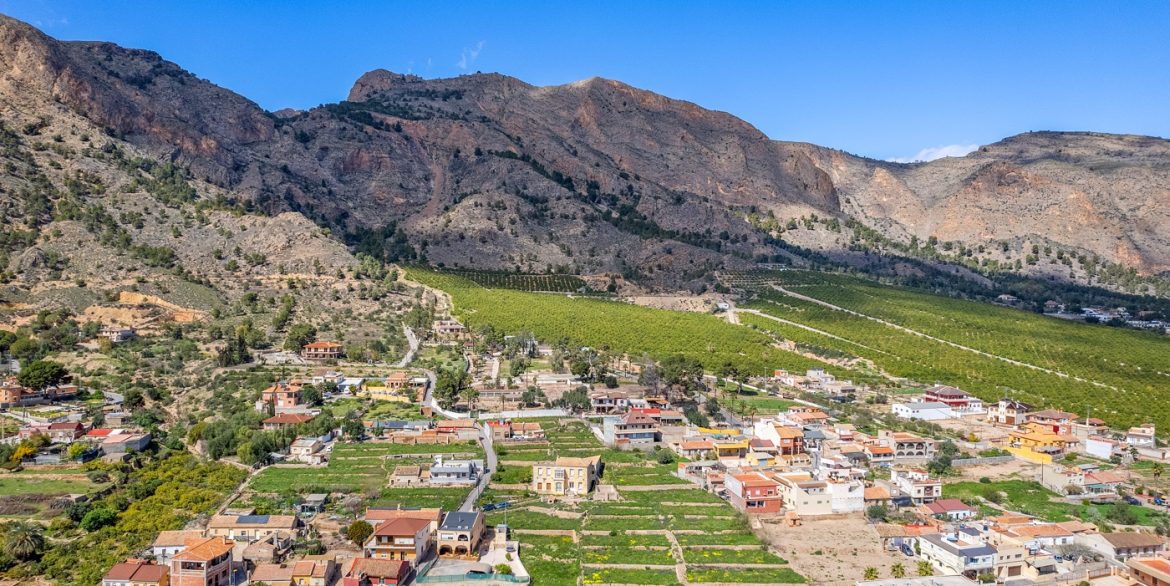 o_1in7mekkfeik1ktcs41161910hq3h