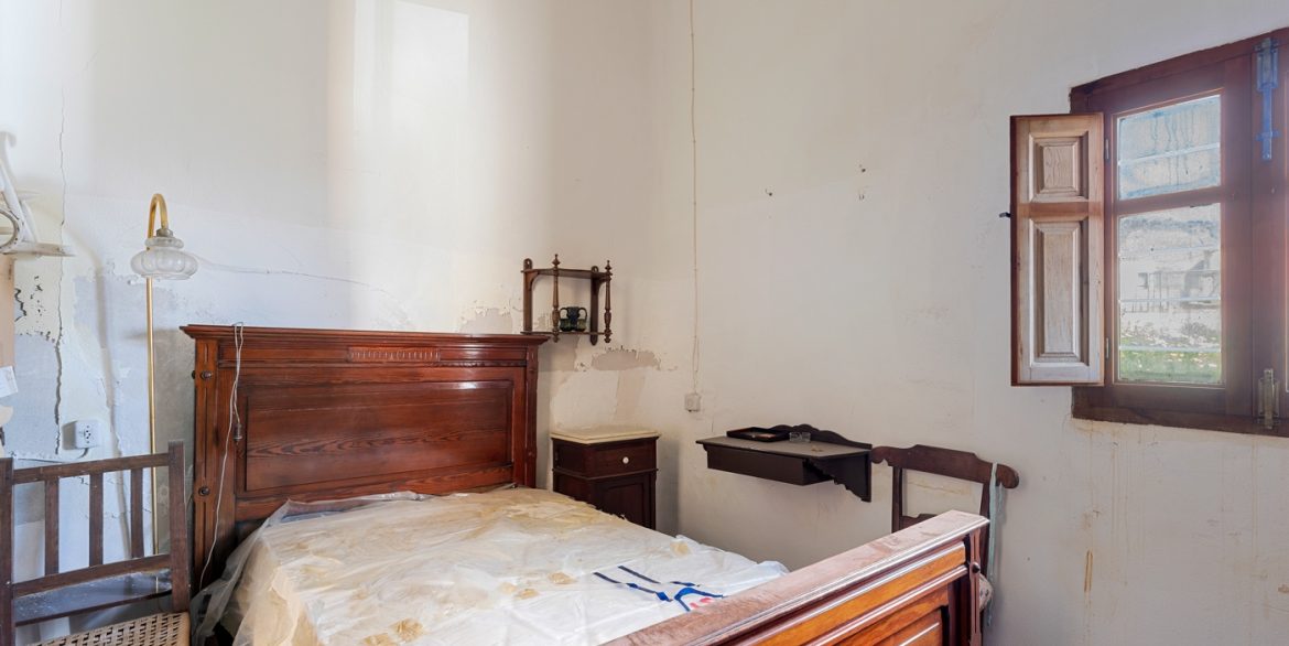 o_1in7mekkg144p169daa2tup1h0t4a