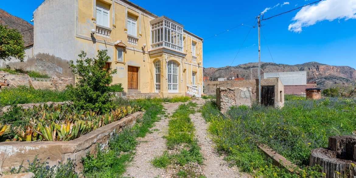 o_1in7mekkgt3dgtt1vsvsompoi4d