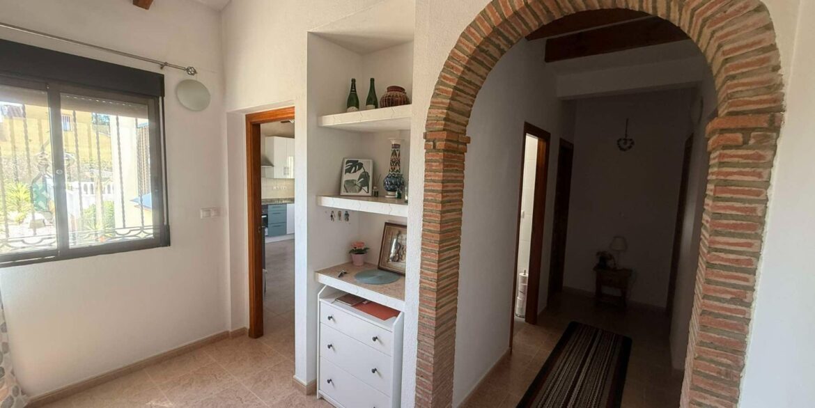 o_1ioq642sk16mj1509dsp25k8fp38