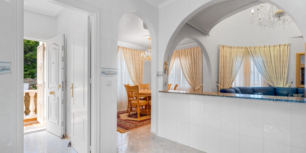 o_1ipsbd81e1mcnbtu1uvb13vbt3r4q