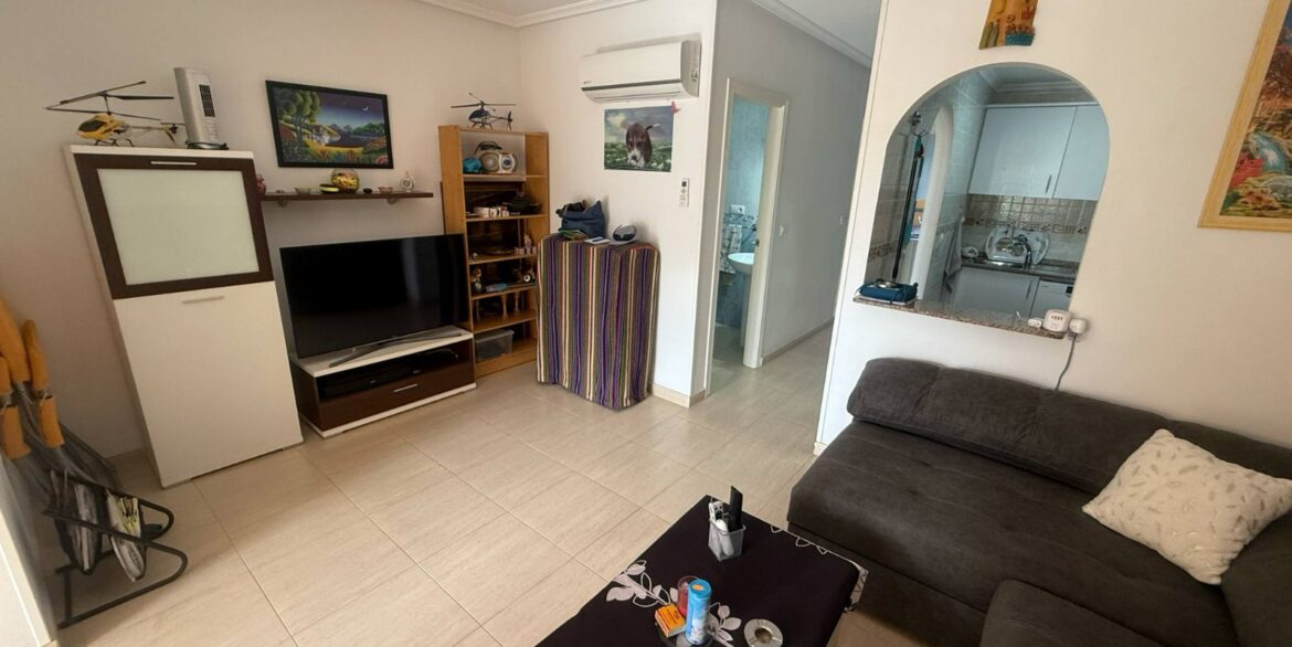 o_1iqimhsa5d8in8n4pr2h0d452j