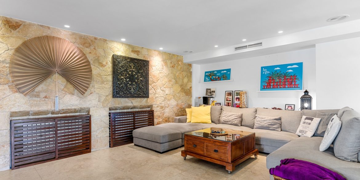 o_1iqiug87912mppes1iha17f41utc66