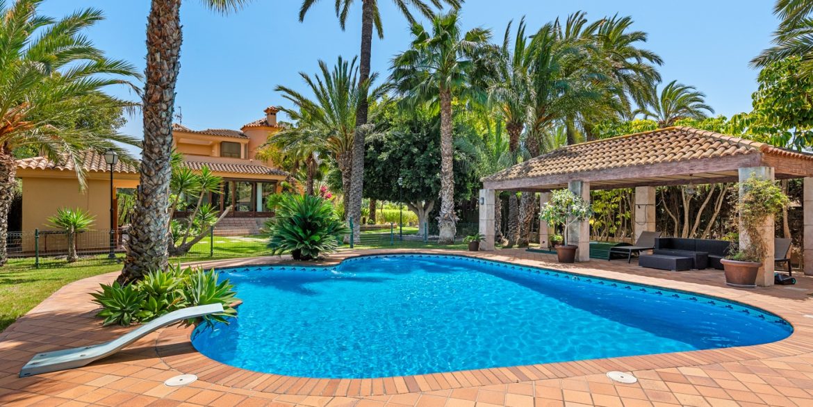 o_1iqiug87993qc6r5mj2fo14ap5e