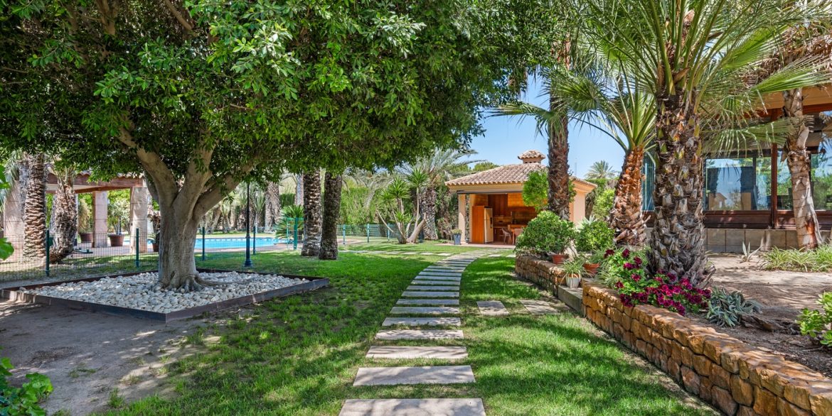 o_1iqiug879s221o0pto02f25kg58