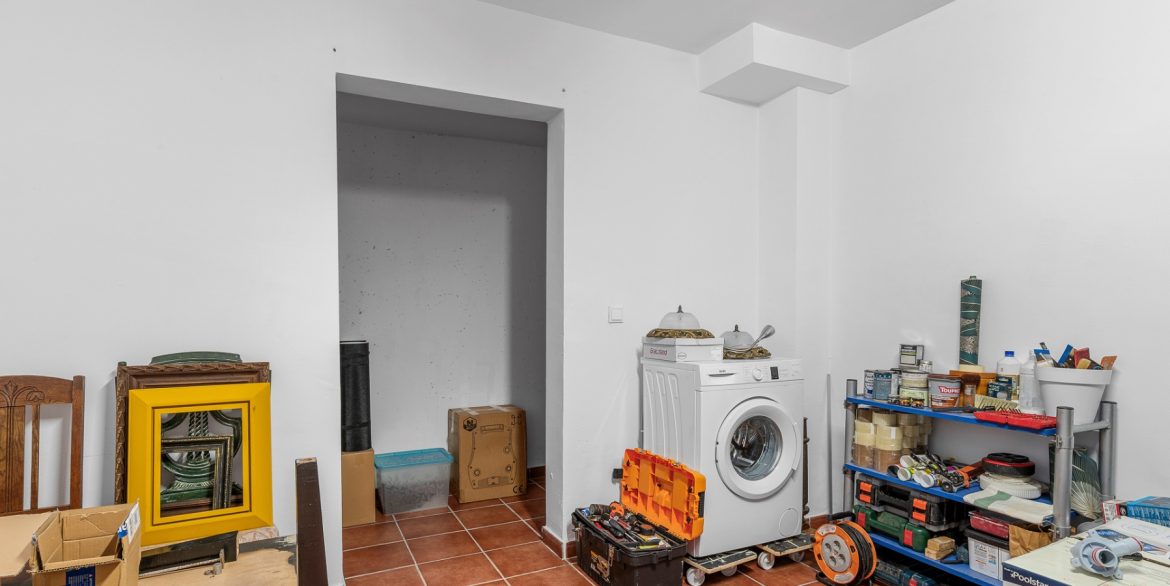 o_1irpuf55o11kr9rq15tn16a912o73r