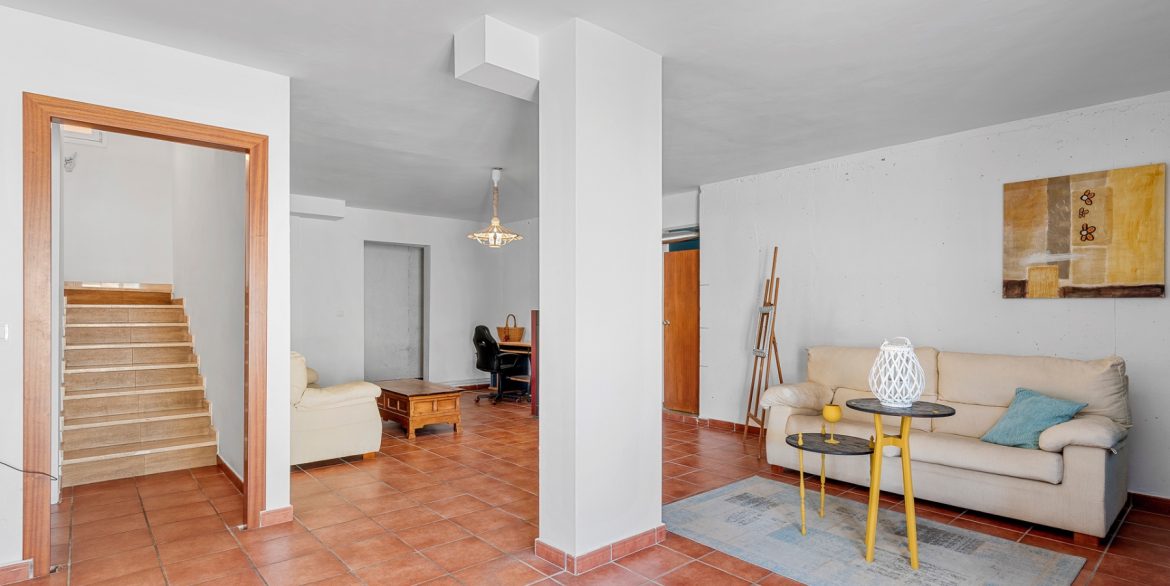 o_1irpuf55o13a0hp1lj1ndr1aav3m