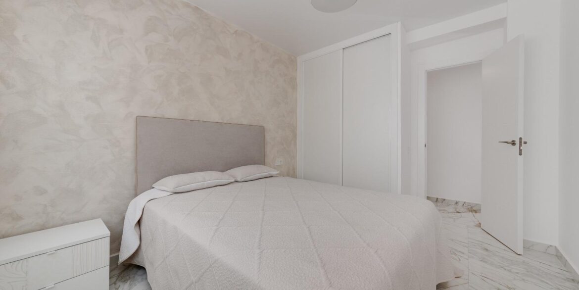 o_1iru73sf61a5hd98s2f7kr111s2m