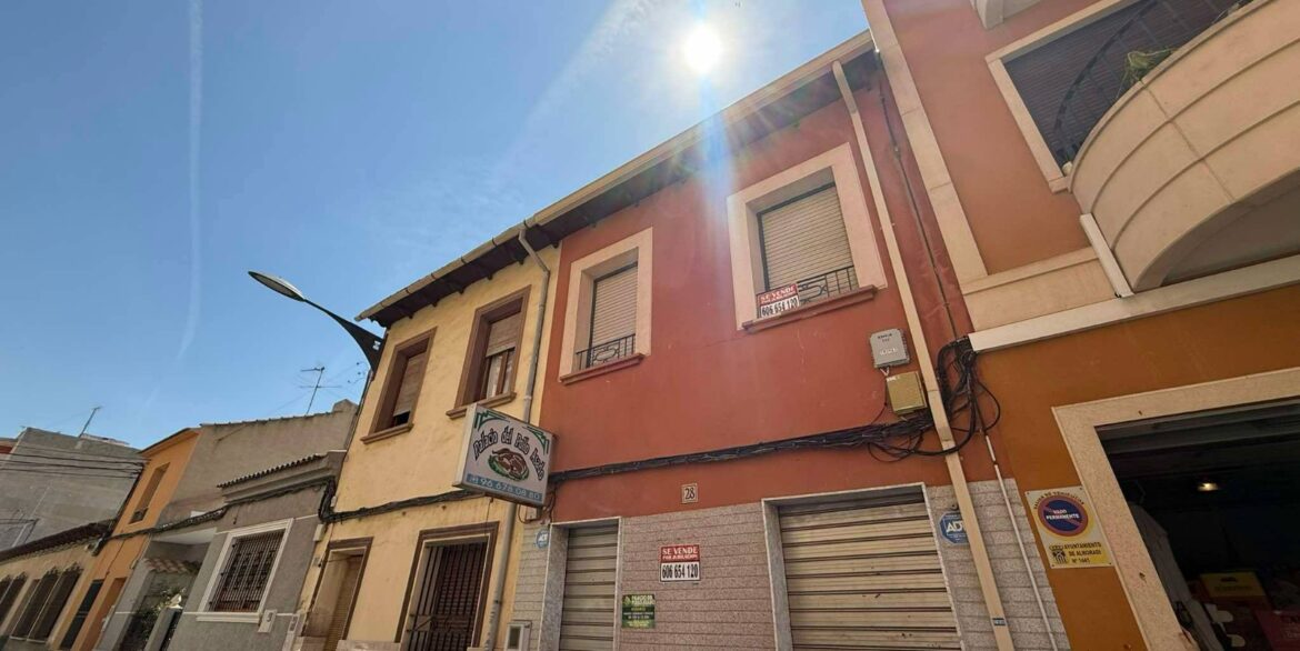 o_1iru7b6q71t0v18eai015us2942s