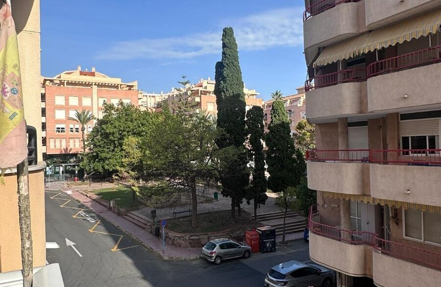 o_1iru8f4m71svj11p21rj6aqq1p262g