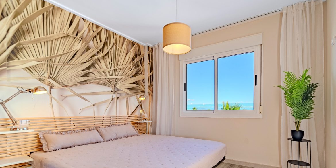 o_1isnk17ut1aqa1fa9fge4d4fi02h