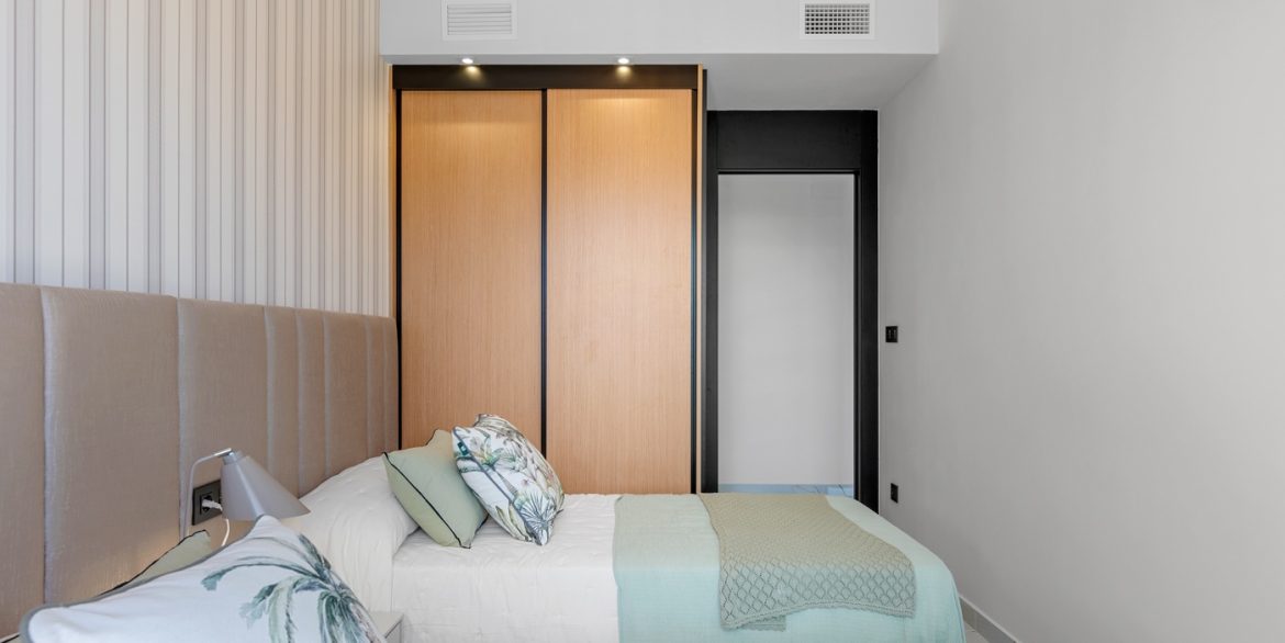 o_1isnlibcl16f1tts1euk4js1lt33d