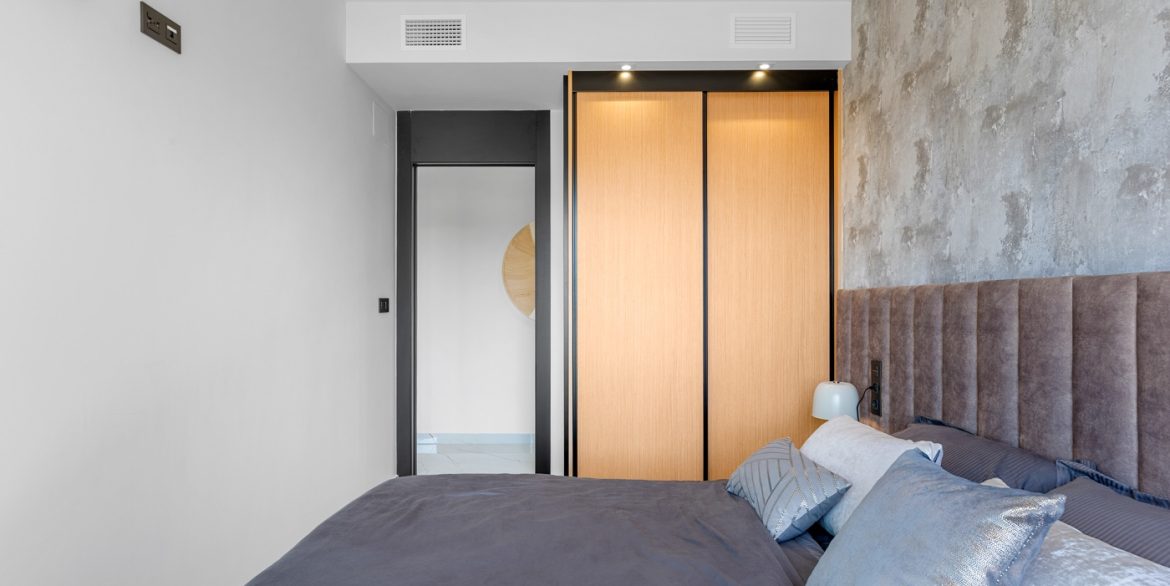 o_1isnlibclbl21gjt1tsi12qf11443f