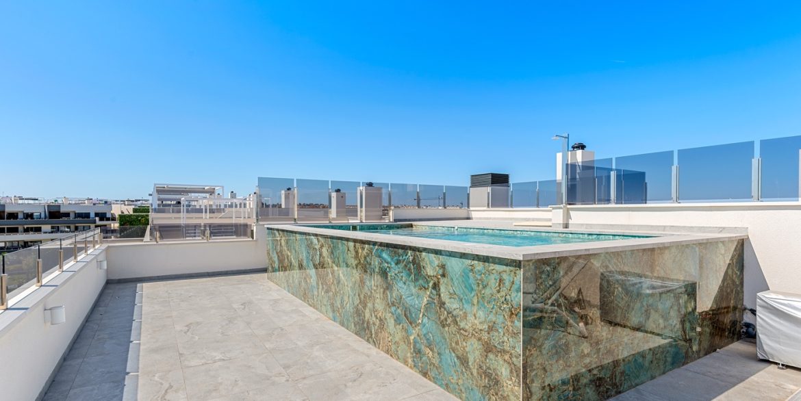 o_1isnlibclc2j7tqhsi1cr9odf41