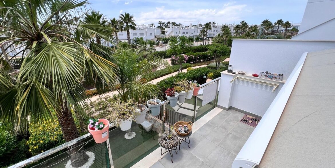 o_1isoj5edv168qsg41h0hk0td9b1u