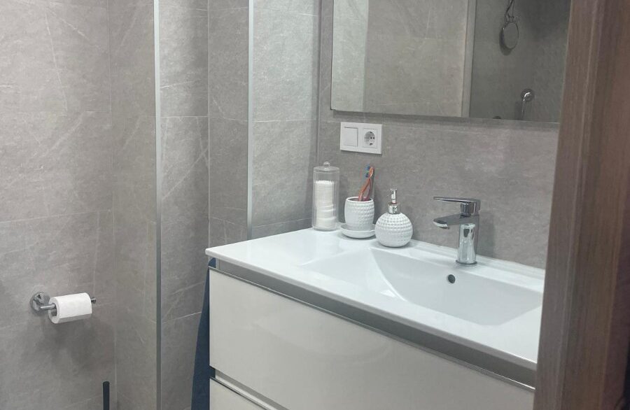 o_1ithrof9s1m8b6ii103mi7a1hfs2c