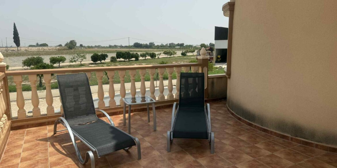 o_1itib8pq61lf013apc001jd01j242g