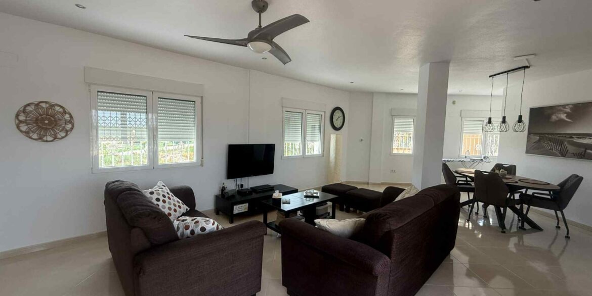 o_1itiblvt0vof16nt46dc1l8ua32