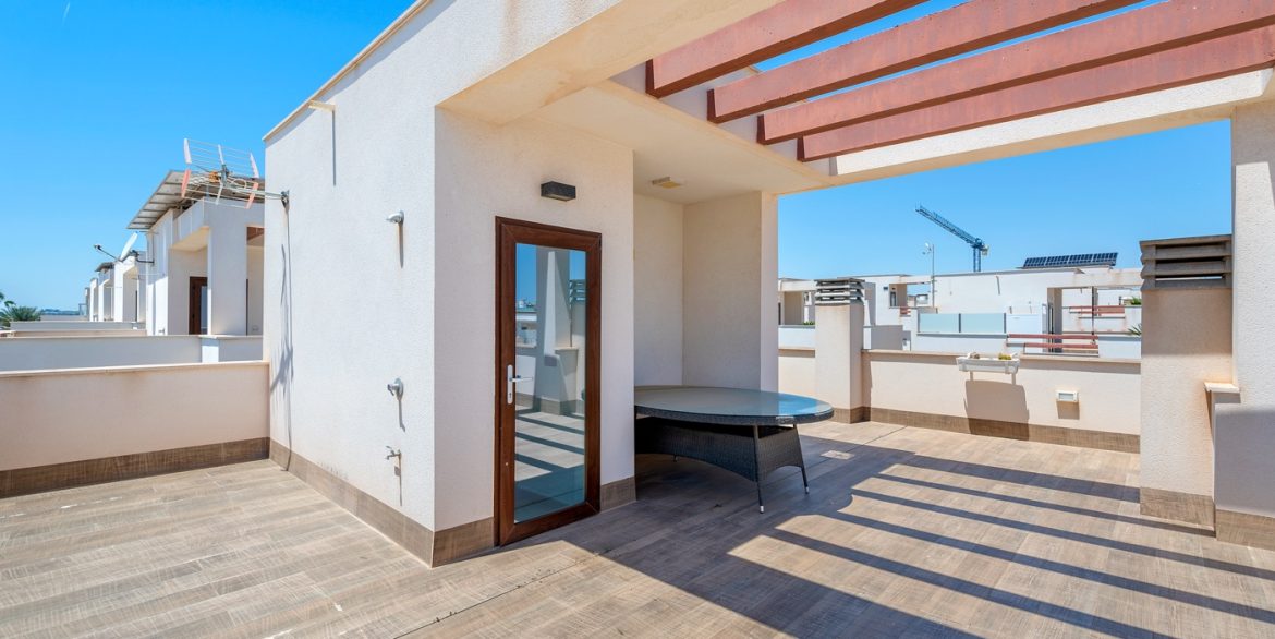 o_1itphpclsauc1ts3iv6qqulen3s