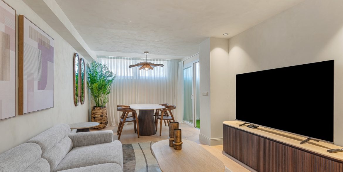 o_1itpjql3u2au1cb6kqd1g9a1p2v2t