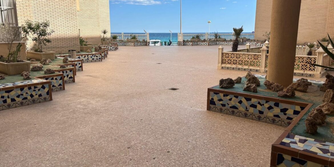 o_1its0rcmt4ct11743ho8f31ir724