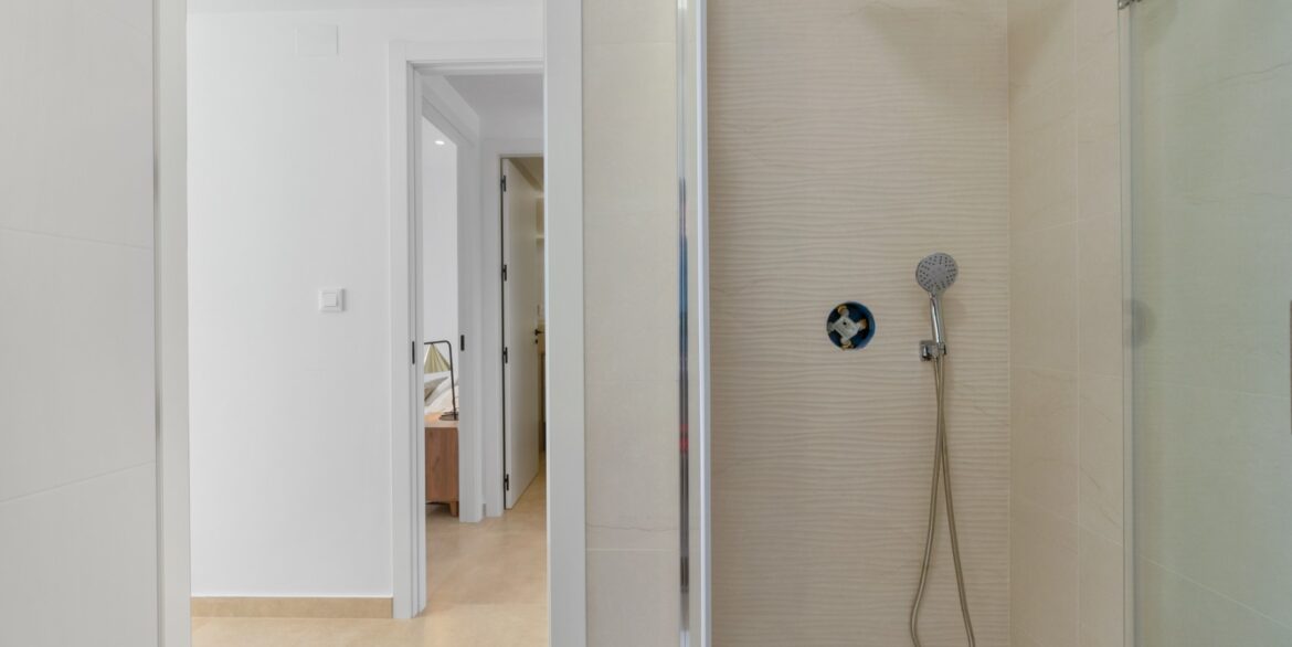 o_1iv2rurn12afi4us2h1on57ti2r