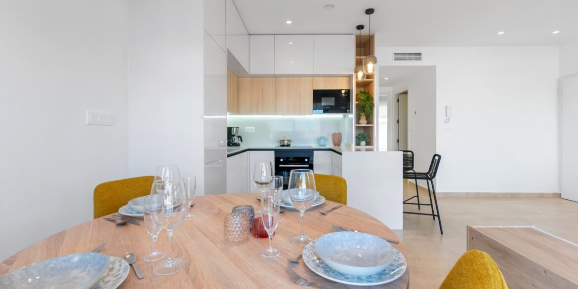 o_1iv2rurn1d83t8o195o1f6tgve2m