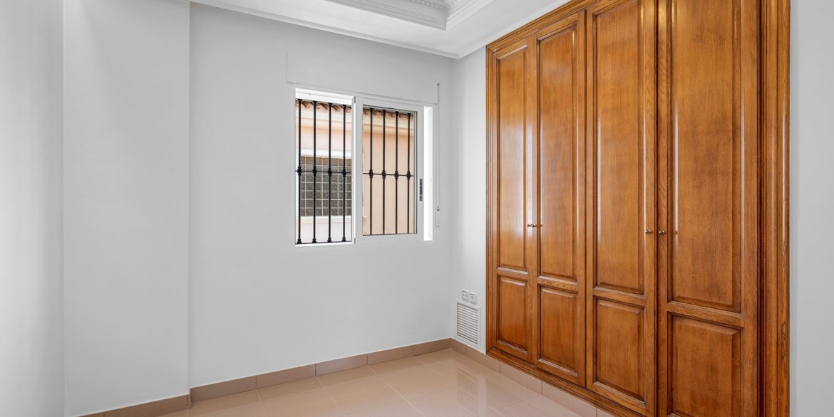 o_1ivfk1rmc1bk8dg317121ddqma4k