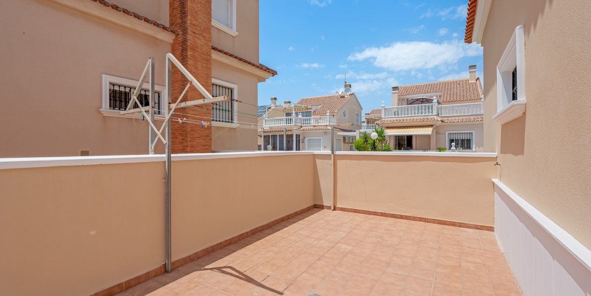 o_1ivfk1rmc5so131qff5a99j5i41