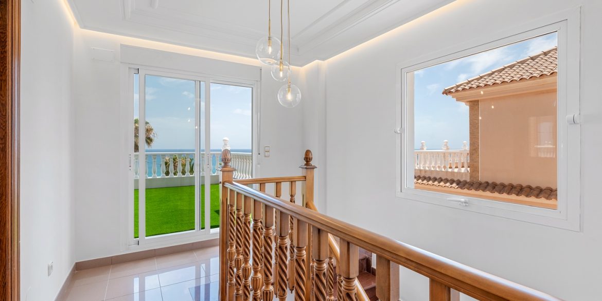 o_1ivfk1rmcal1utjlqeeci1eru4p