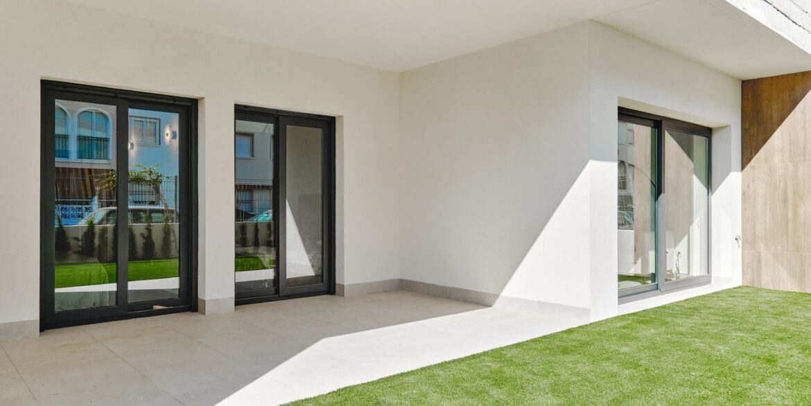 o_1ivn9dpa69drj8mer1fi4uus3b