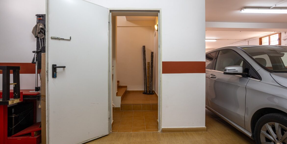 o_1j06u14n21goa173c15f91m3h9ll3t