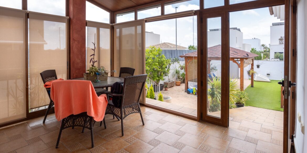 o_1j06u14n21l3985l1d7n17ss19994f