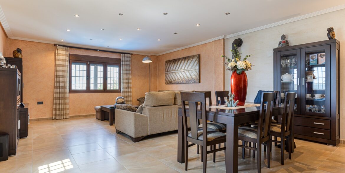 o_1j06u14n21laqn7t1s5h1u5ipta3c