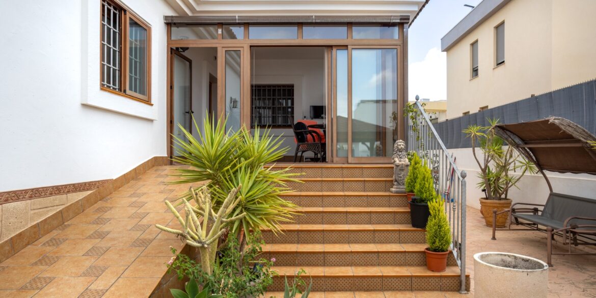 o_1j06u14n2bf1b0pv9g4h51tke4d