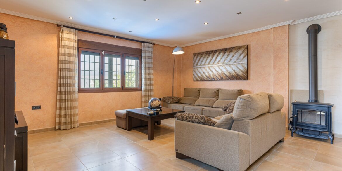 o_1j06u14n2i9fes71sg43cq1o9d3e