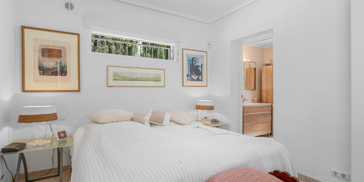 o_1j0r66r3t1v7dpb9am9df5663s