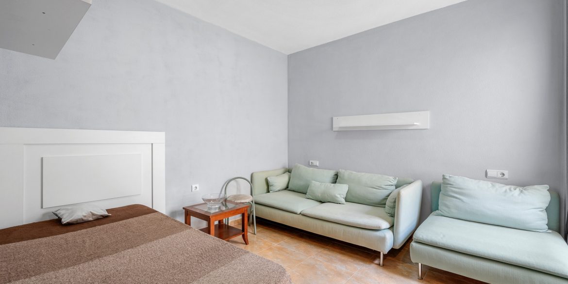 o_1j16ehsi3dca42t1gbq1egm1krd2l