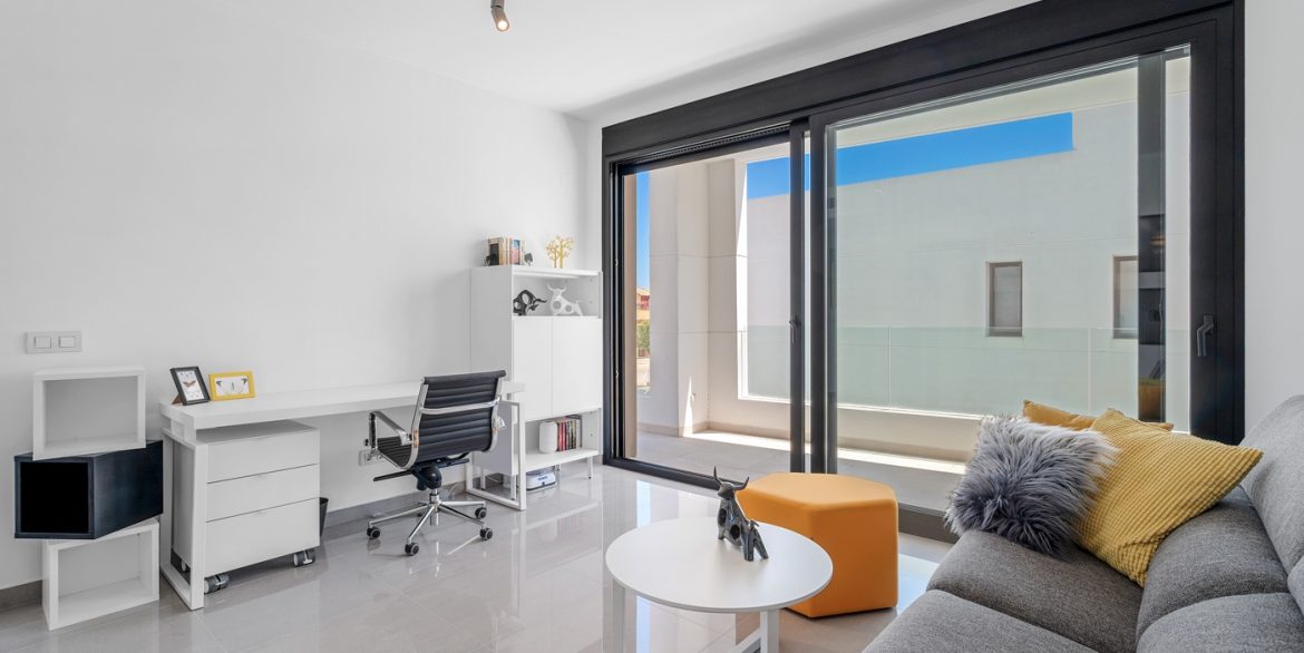 o_1j22kpn5m1ge519en57pio6t1q4f