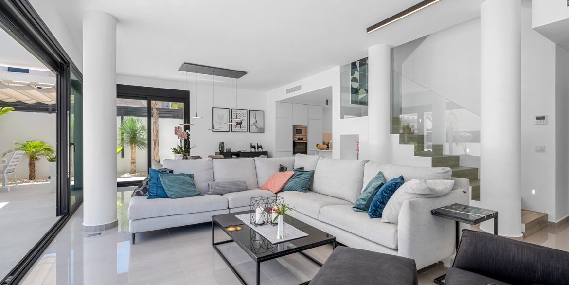 o_1j22kpn5mg2okor1g02v25162240