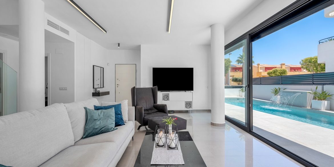 o_1j22kpn5mhk31nr9s7ijqfe5a3v