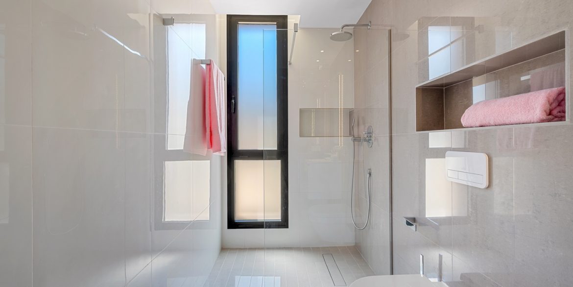 o_1j22kpn5mqv011m01tqq17k1reb4l