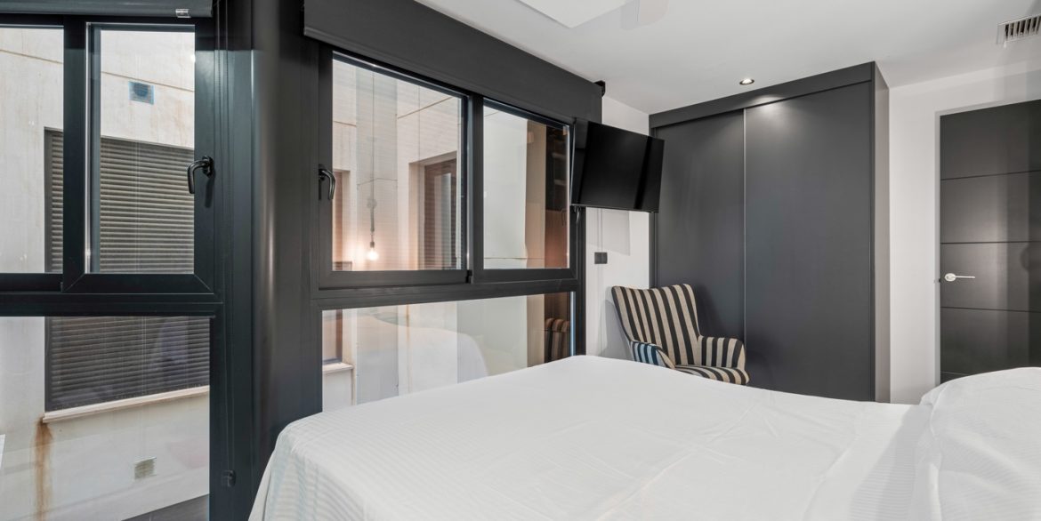 o_1j22n7iml18lbuoffah174s1cg13n