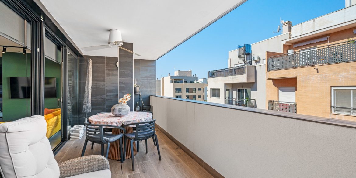 o_1j22n7iml1q96al2esb1bn32tj43