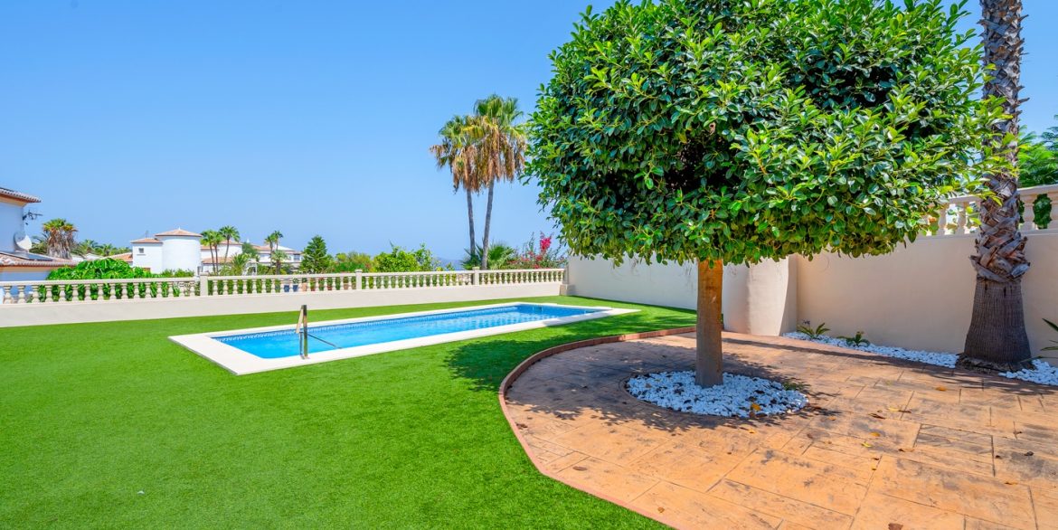 o_1j3dh8o8fe6j17e3il1fo41r1l4d