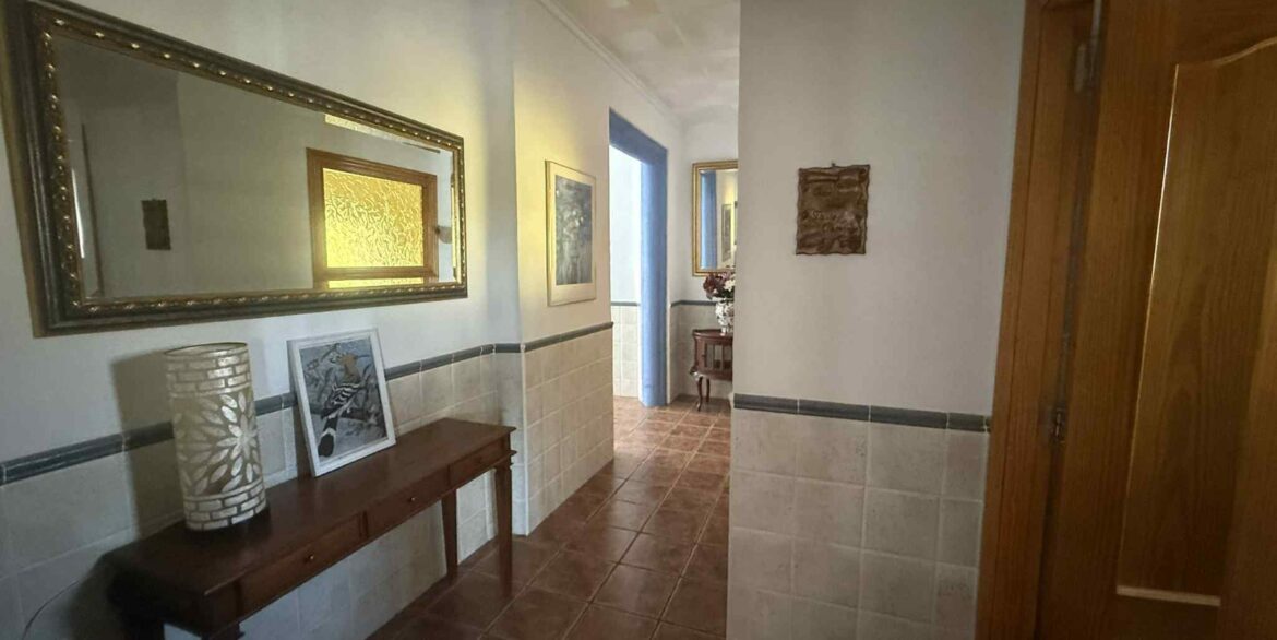 o_1j3gggthk1rlk1e716jq1k1910kgdq