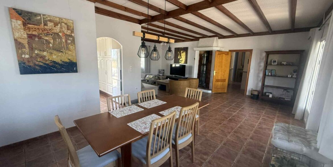 o_1j427rn19let1aca841f5n5cr22