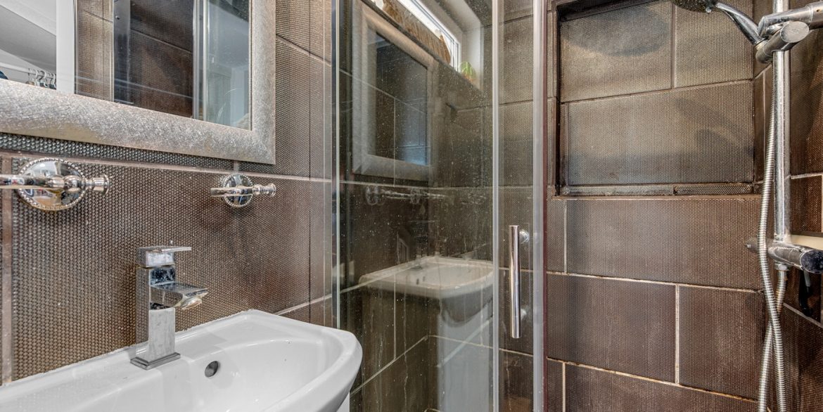 o_1j56e1nun1rubguo1cvdeqn155r5i