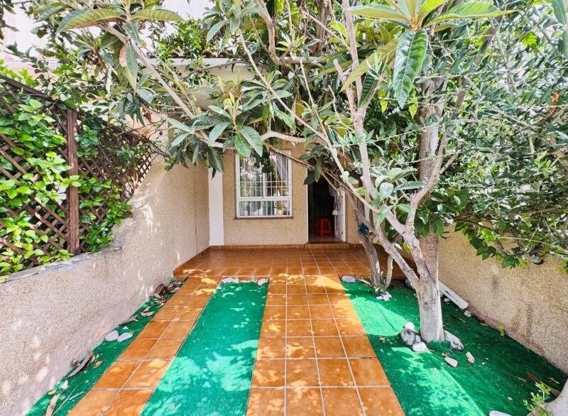 o_1j5tm3qf664819sm71v1aue18kt2i