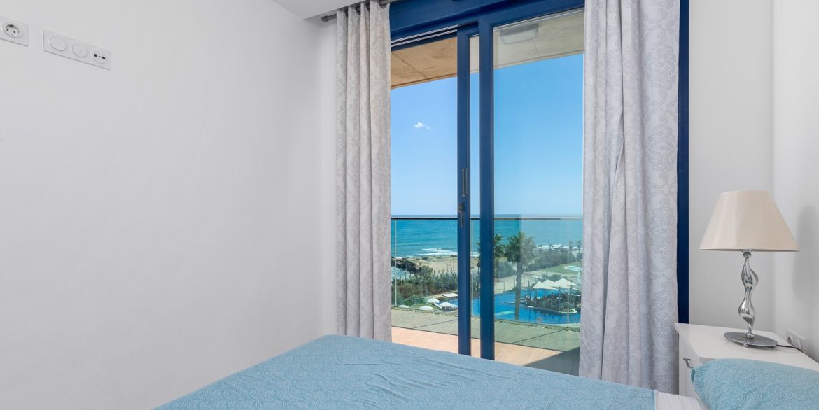 o_1j6aqlghg3pm1d6a1h2mncri83q